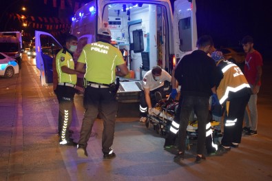 Malatya'da Hafif Ticari Araçla Çarpisan Motosiklet Sürücüsü Yaralandi