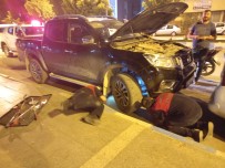 Aracin Motor Kismina Giren Kediyi Itfaiye Çikartti