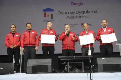 Google Türk Gençlerini Oyun Ve Uygulama Gelistirmek Için Egitecek