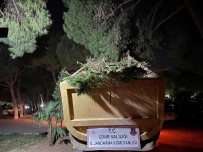 Izmir'de Yüklü Miktarda Uyusturucu Ele Geçirildi Açiklamasi 63 Süpheliye Islem