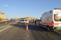 Kontrolden Çikan Otomobil Bariyere Çarpti Açiklamasi 3 Yarali