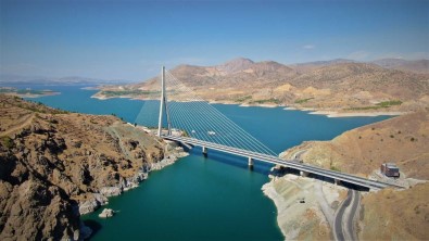 16 Sehri Birbirine Baglayan Kömürhan Köprüsü Sürücülere Kolaylik Sagliyor