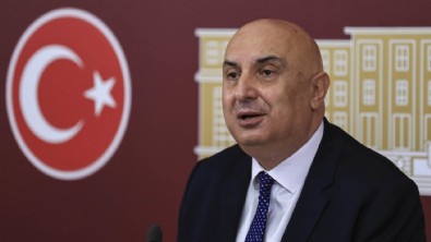 FETÖ'yle bağlantıları olan CHP'li Engin Özkoç kendisine 'aptal' dedi sonra da kendisine aptal denilmesine tepki gösterdi