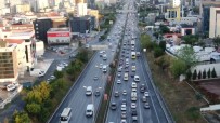 Istanbul'da Haftanin Son Is Gününde Trafik Yogunlugu Erken Basladi