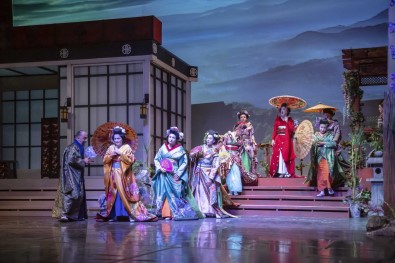 Antalya Devlet Opera Ve Balesi Ekim Yanida 'Perde' Diyecek