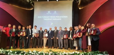 Baskan Genç'e Azerbaycan'dan Anlamli Ödül!