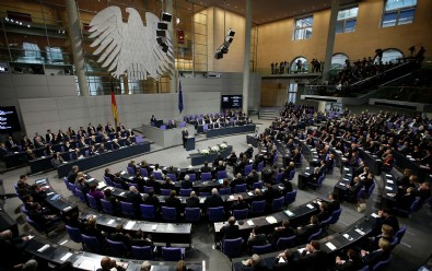 Almanya'da 19 Türk kökenli aday milletvekili seçildi