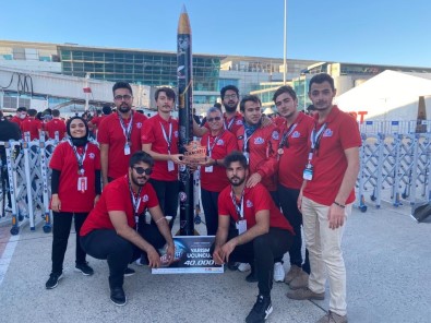 Elazig Takimindan Teknofest'te Önemli Basari Açiklamasi Yüksek Irtifa Kategorisinde Türkiye Üçüncülügü Elde Ettiler