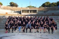 Izmir Sehir Tiyatrosu 70 Yillik Aradan Sonra Perde Açiyor