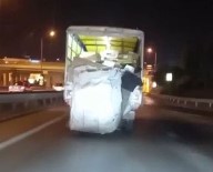 Pendik'te Kamyonete Asilan Vatandasin Tehlikeli Yolculugu Kamerada