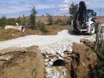 Tarla Yollarinda Stabilize Yol Çalismalari