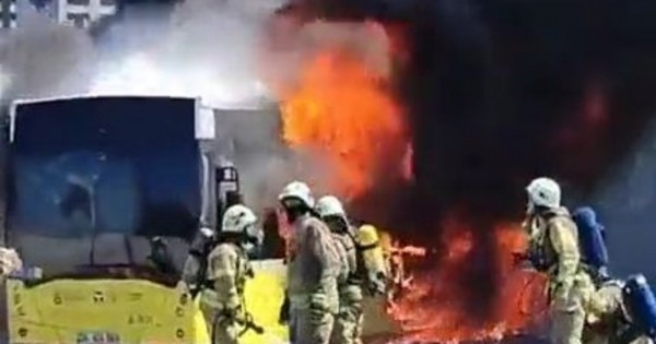 İstanbullu Canından Bezdi! Yine Bir İETT Skandalı!