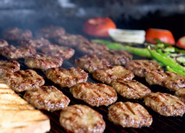 Akçaabat Köftesi Nasıl Yapılır? Masterchef Akçaabat Köftesi Tarifi