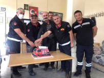 Itfaiyecilere Pastali Kutlama