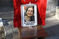 Aksaray'da Korona Virüse Yenik Düsen Doktor Çifte Veda Töreni