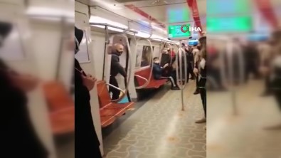 Biçakli Saldirinin Yasandigi Metrodaki Güvenlik Görevlilerine Sorusturma