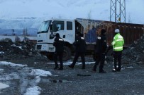 Erzincan'da Basi Bos Köpeklerinin Saldirisina Ugrayan Çocuk Feci Sekilde Yaralandi