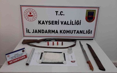 Jandarma'dan Uyusturucuya Geçit Yok