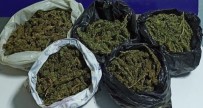 Izmir'de Is Yerinde 2 Kilonun Üzerinde Uyusturucu Ele Geçirildi