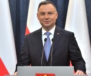 Polonya Devlet Baskani Duda'ya 'Moron' Diyen Yazar Hakkinda Açilan Dava Reddedildi