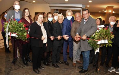 Sanatseverler Narlidere'deki Resim Sergisinde Bulustu