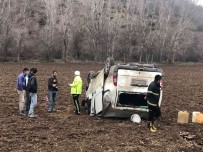 Tokat'ta Minibüs Tarlaya Devrildi Açiklamasi 2 Yarali