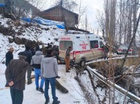 Hasta Almaya Giden Ambulans Karli Köprüde Kayinca Yardimina Köylüler Yetisti Haberi