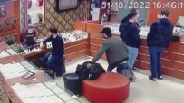 Kuyumcuda Içinde 500 Bin Liralik Altin Olan Çantayi Böyle Çaldi