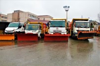 Maltepe'de Ekipler Karla Mücadeleye Hazir