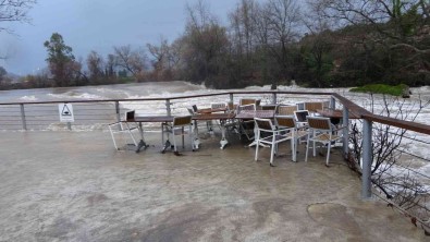 Manavgat Selalesi Costu, Çevresinde Bulunan Seyir Teraslari Sular Altinda Kaldi