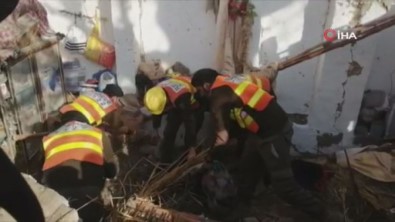 Pakistan'da Evin Çatisi Çöktü Açiklamasi 5 Ölü, 2 Yarali