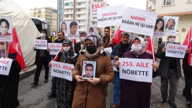 Diyarbakir'da Evlat Nöbetinde Olan Ailelerin Sayisi 253'E Yükseldi