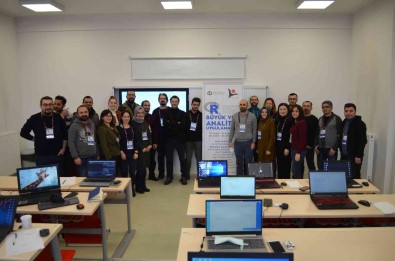 Anadolu Üniversitesi'nde TÜBITAK Destekli Egitimler