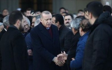 Başkan Erdoğan cuma namazını İçmeler Merkez Camisi'nde kıldı!