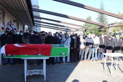 Beyin Kanamasi Geçiren Milli Takim Antrenörü Son Yolculuguna Ugurlandi