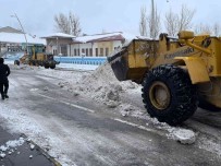Eleskirt Belediyesi Ekipleri Karla Mücadele Çalismasi Yapti