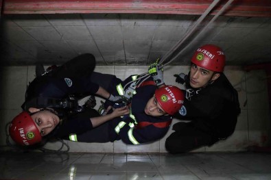 Itfaiye Erlerinin 'Komando' Gibi Zorlu Egitimi