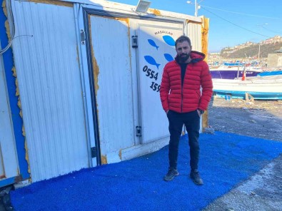 Balikçilar Büyük Sevinç Yasadi, 250 Kasa Balikla Limana Döndüler