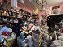 Bu Dükkani 55 Yilin Birikimi Dolduruyor