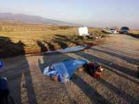 Minibüs Sepetli Motosikletle Çarpisti Açiklamasi 1 Ölü