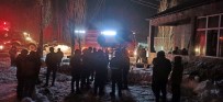 Yüksekova'da Çikan Yanginda Ev Küle Döndü Açiklamasi 4 Yarali