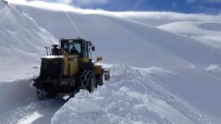 2 Bin 500 Rakimli Dag Köylerinde 5 Metre Karla Mücadele Sürüyor