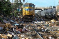 AMERİKA - ABD'de hareket halindeki tren yağmalandı!