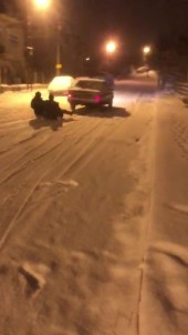 Kar Yagisini Halay Çekerek Kutladilar