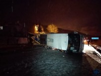  SİVAS - Sivas'ta yolcu otobüsü tırla çarpıştı!