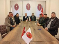 VHO Yeni Ofisinde Meslektaslarini Agirladi