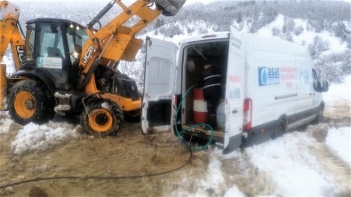 Alanya'nin Yüksek Kesimlerini Kar Esir Aldi, 11 Araç 40 Vatandas Mahsur Kaldi