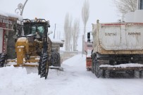 Baskale'de 49 Yerlesim Yerinin Yolu Ulasima Kapandi