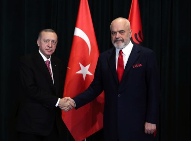 Erdogan Açiklamasi'arnavutluk'ta FETÖ'nün Halen Faaliyet Alani Bulabilmesi Milletimizi Derinden Yaralamaktadir'