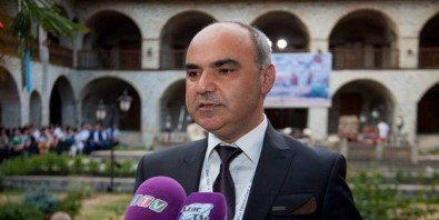 Gençlik Merkezi Müdürü Kalbine Yenik Düstü